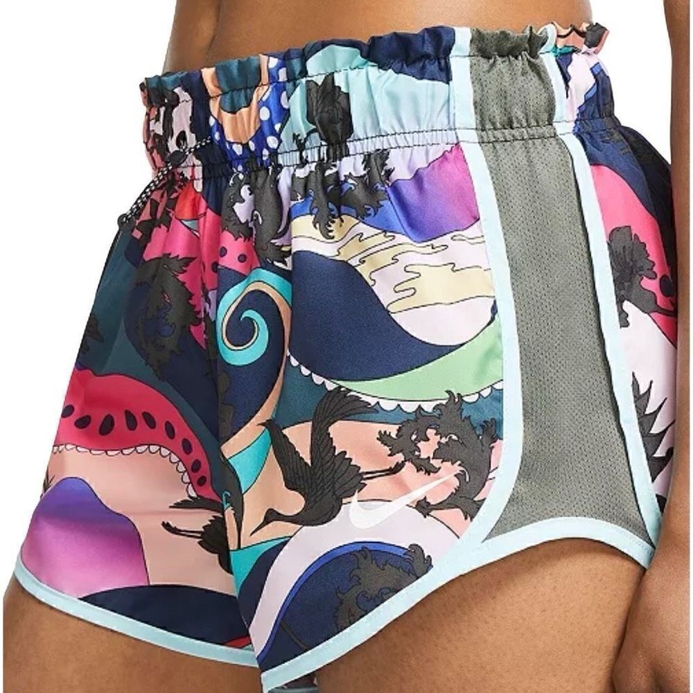 NIKE Women's Icon Clash Tempo Running Shorts Small‎